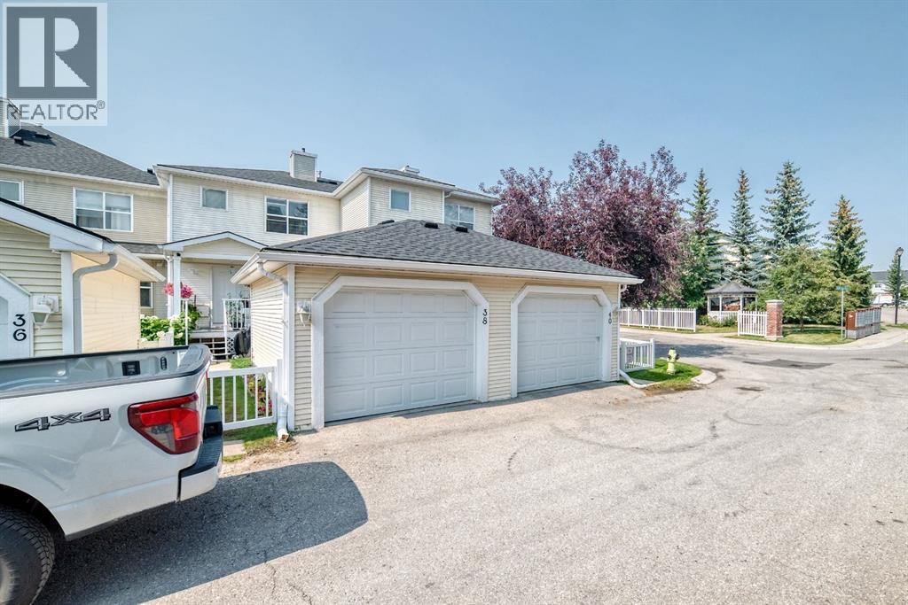 38 Country Village Landing NE - 38