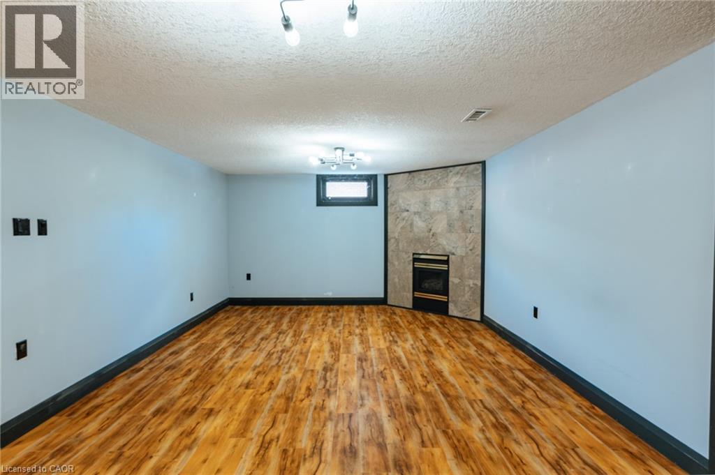 229 WINFIELD Avenue - Image 24