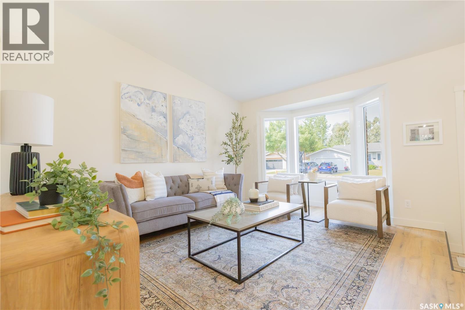 230 Hogg WAY - Image 11