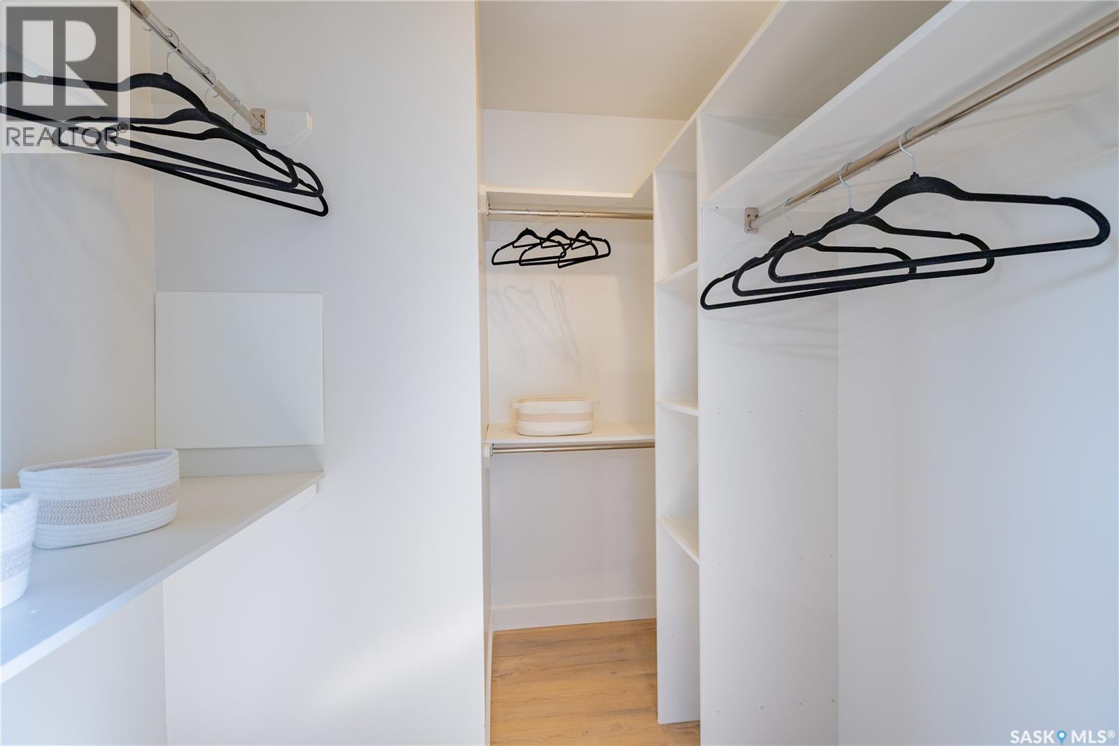 230 Hogg WAY - Image 29