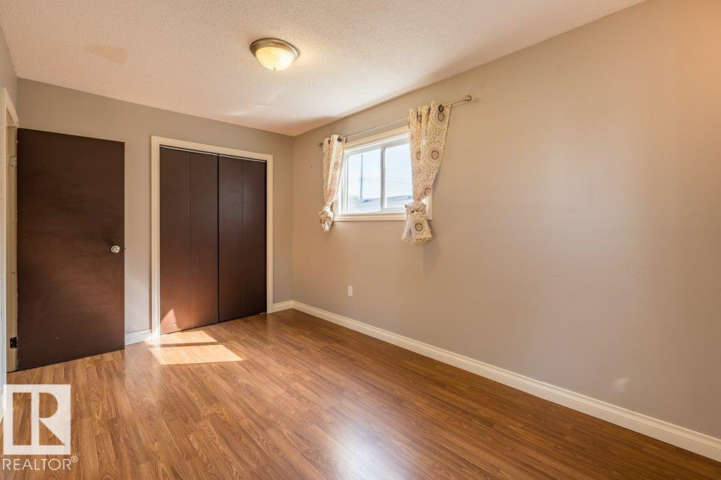 5423 48 ST - Image 22