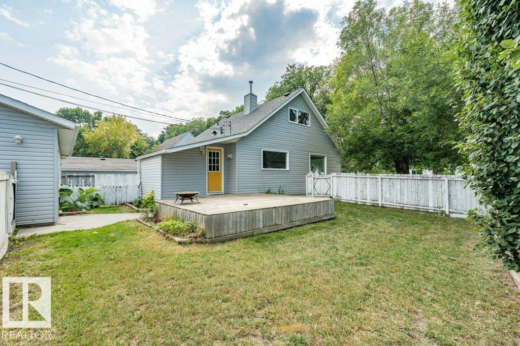 5423 48 ST - 40