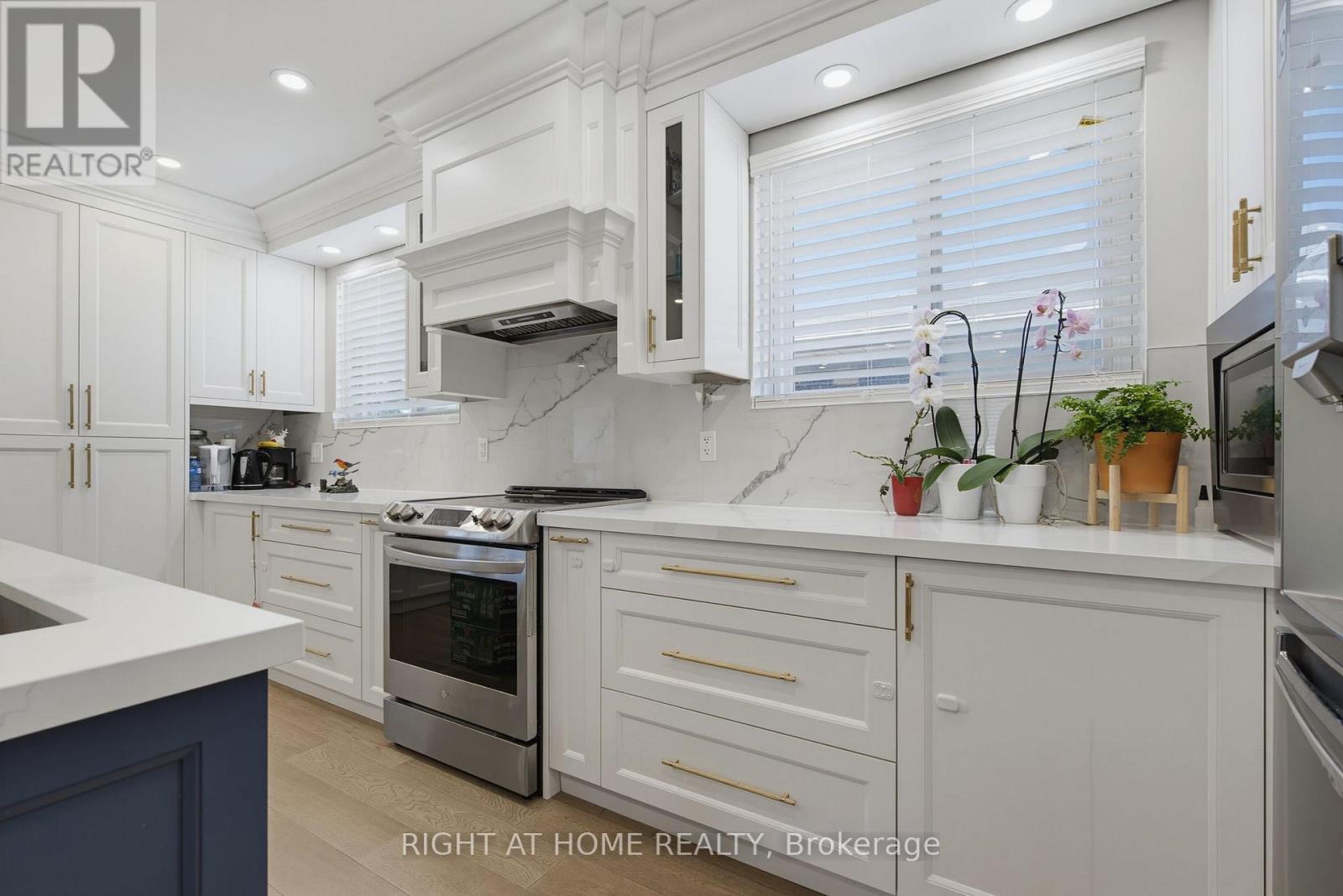 363 SENTINEL ROAD - 11