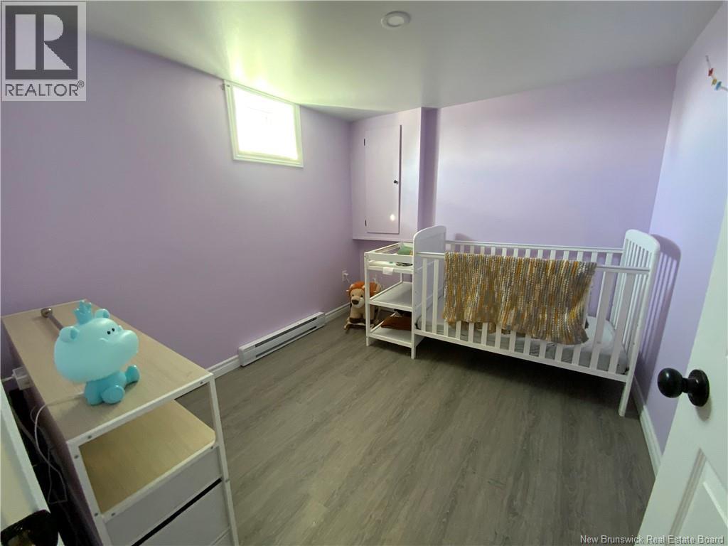 4 Lamoreaux Road - 21