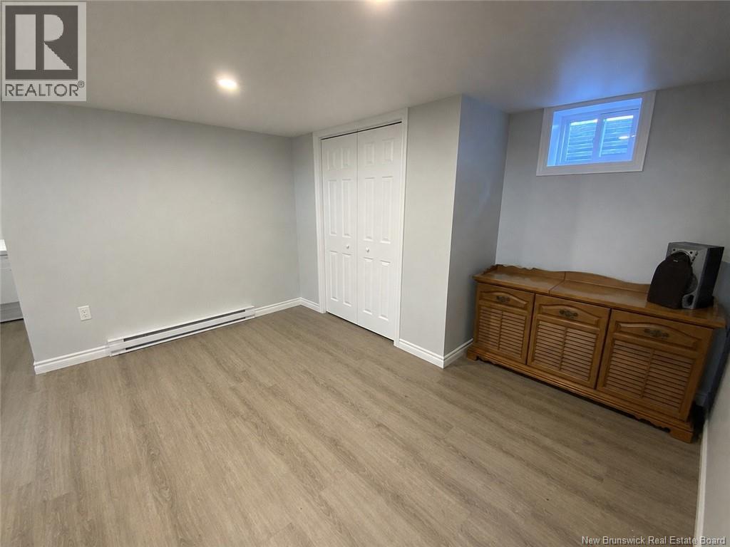 4 Lamoreaux Road - 18