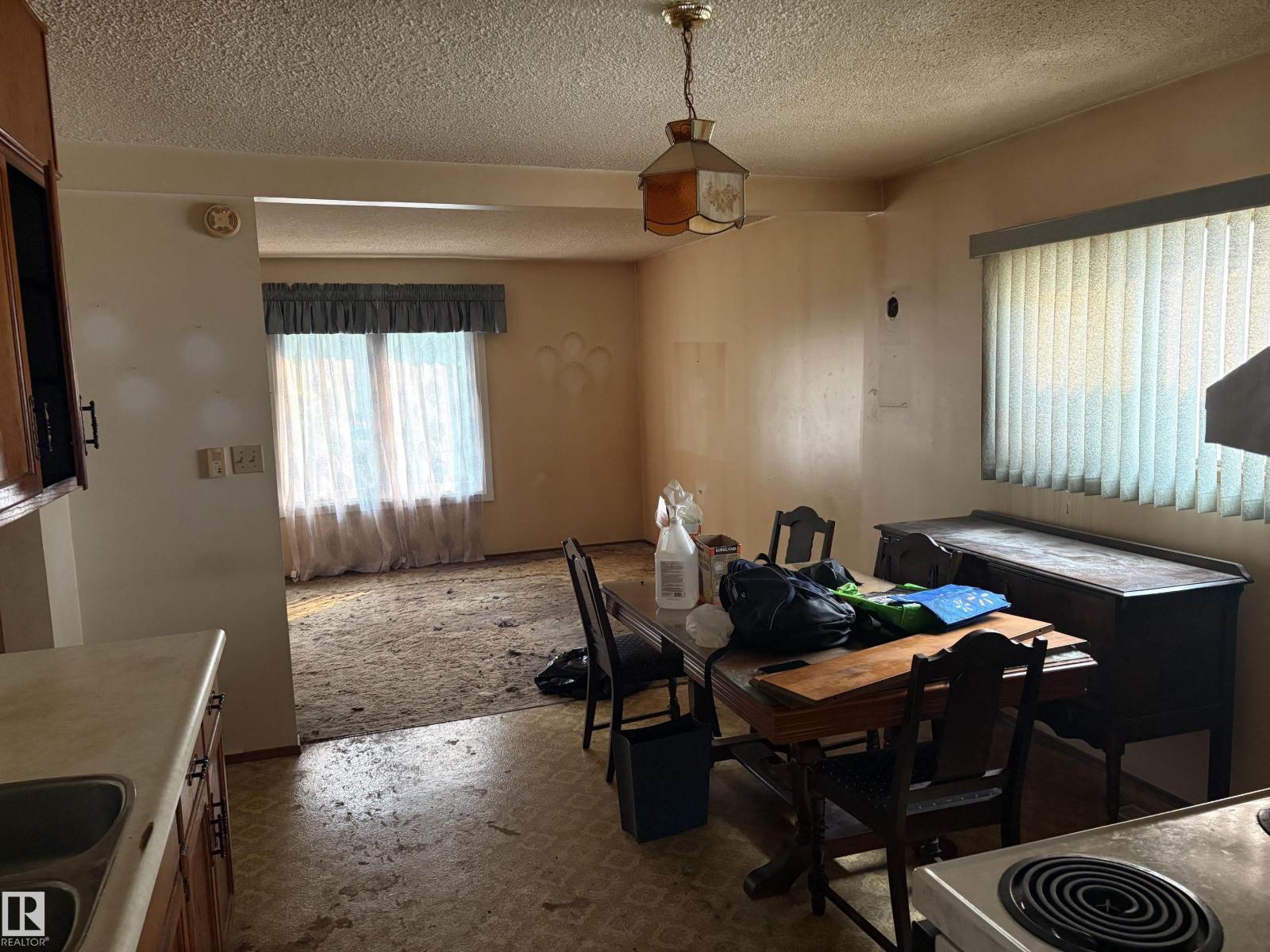 11216 68 ST NW - 2
