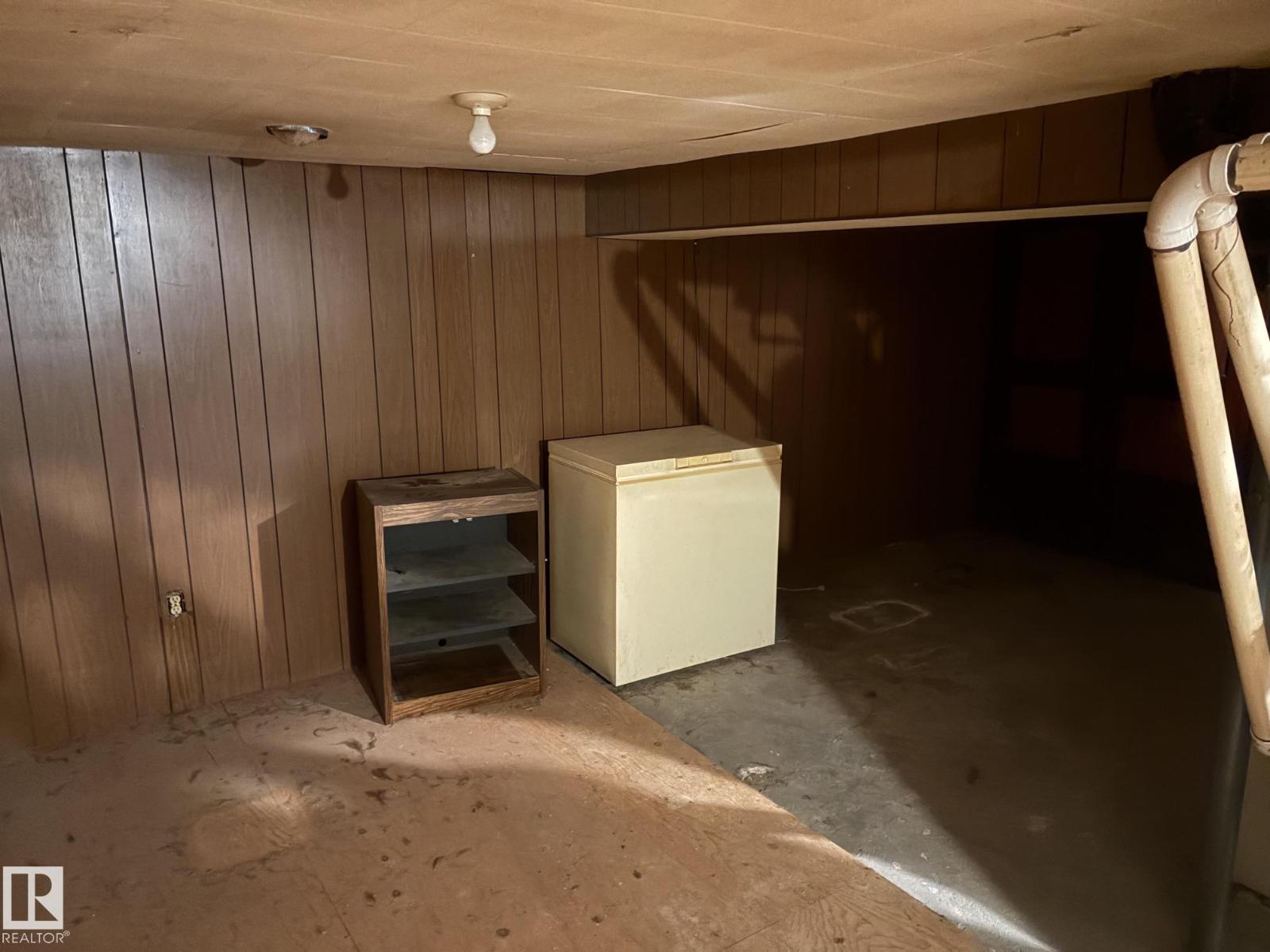 11216 68 ST NW - 7