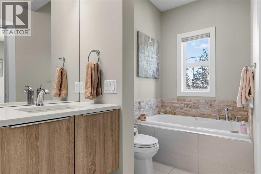 #1 1709 36 Avenue SW - 27
