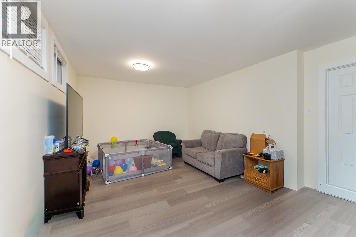Photo 33 of 40 — 2025 PINE STREET · Prince George, BC