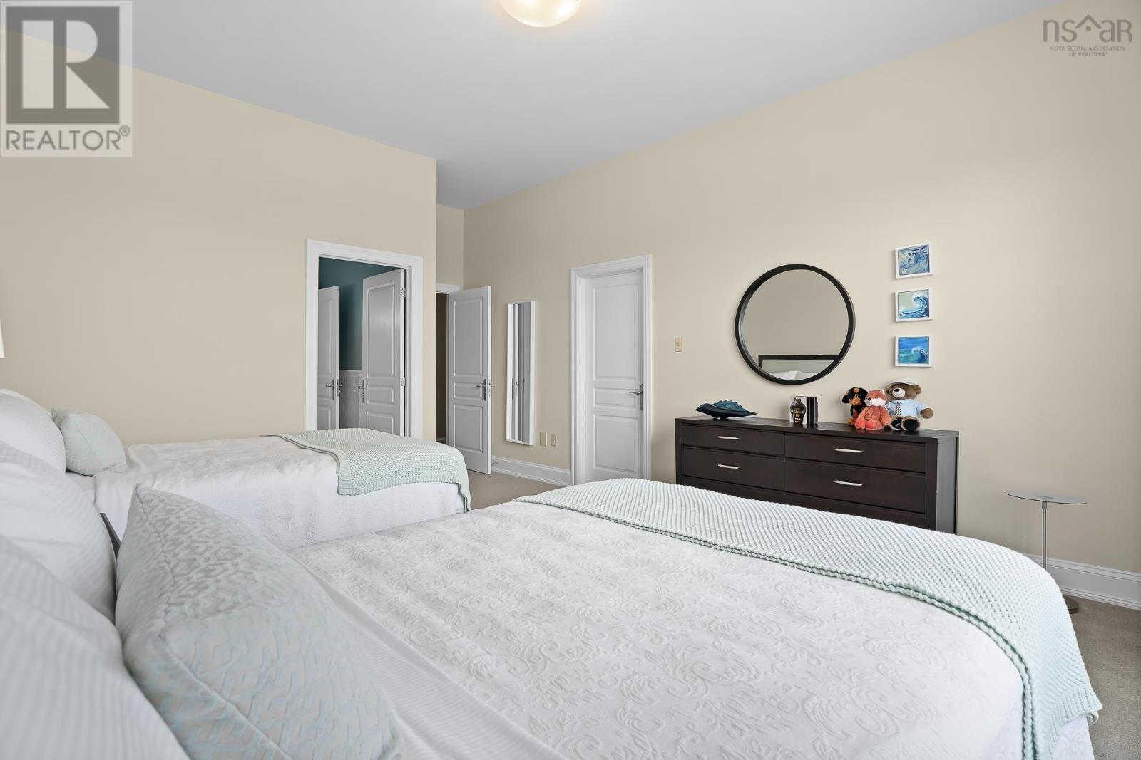 133 Harbourside Drive - Image 38