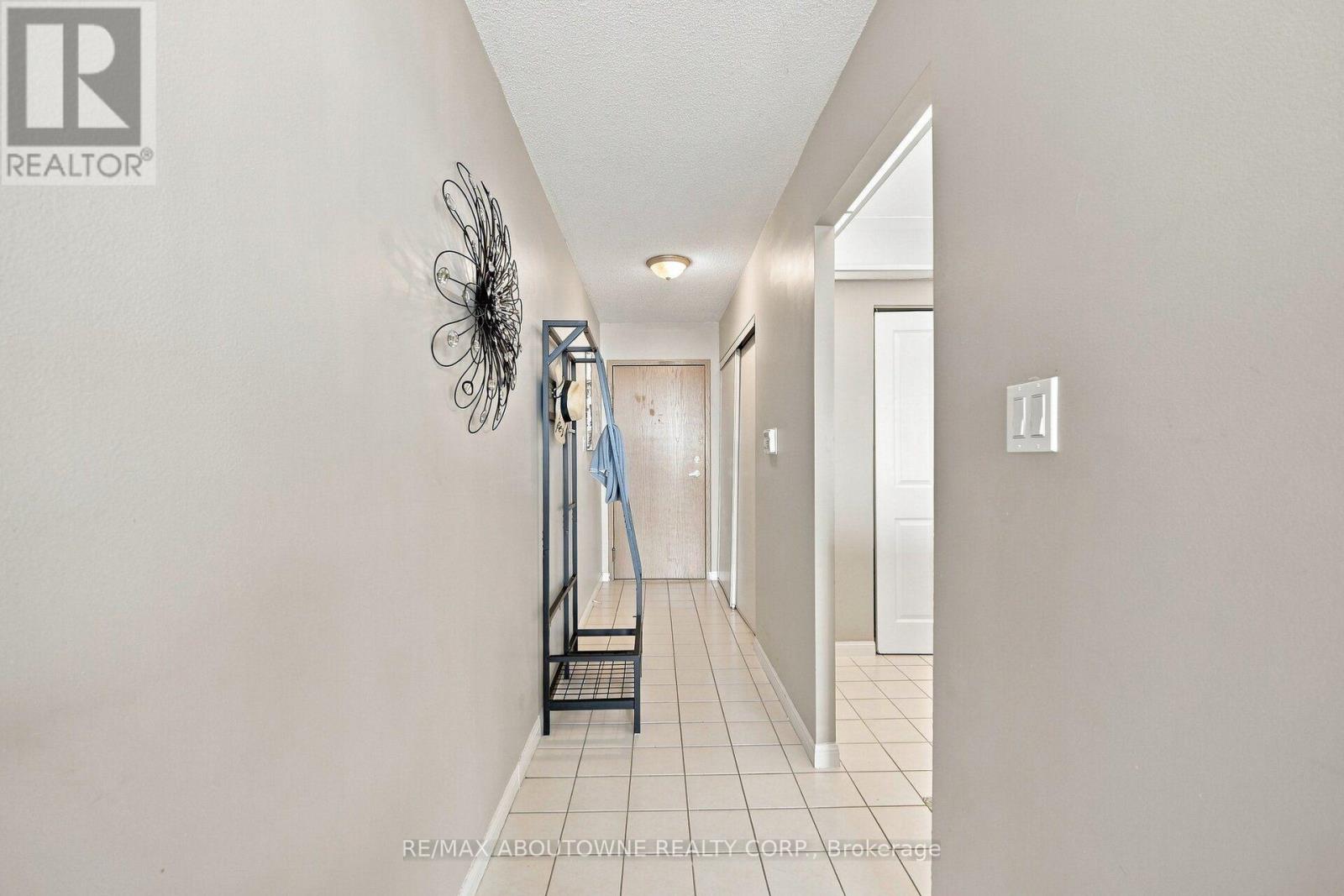 #705 88 CORPORATE DRIVE - Image 28
