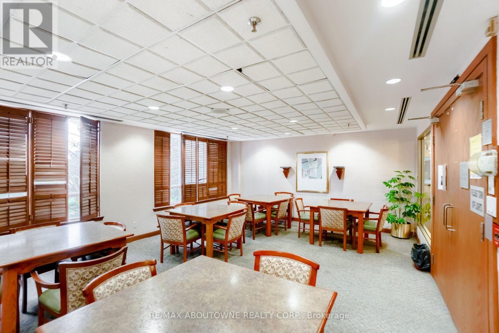 #705 88 CORPORATE DRIVE - Image 32