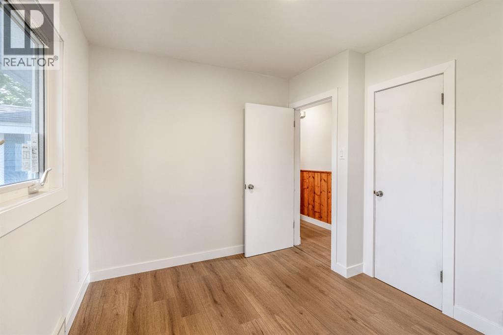 1238 8 Street N - 12