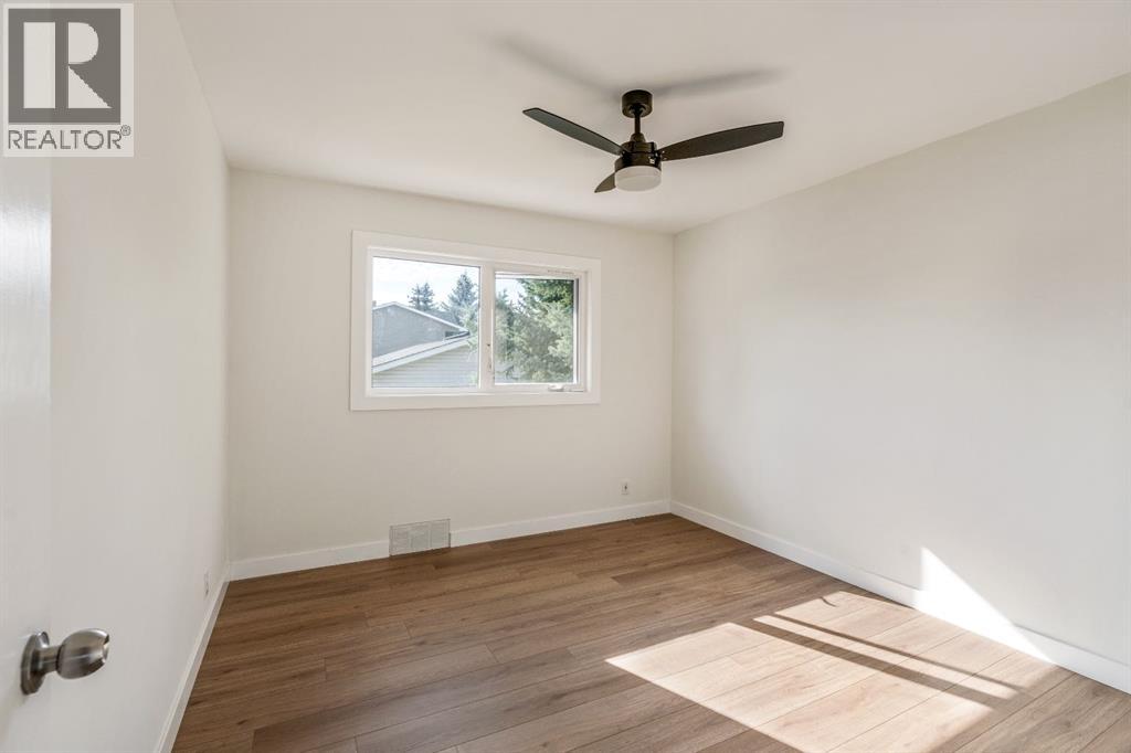 1238 8 Street N - 13