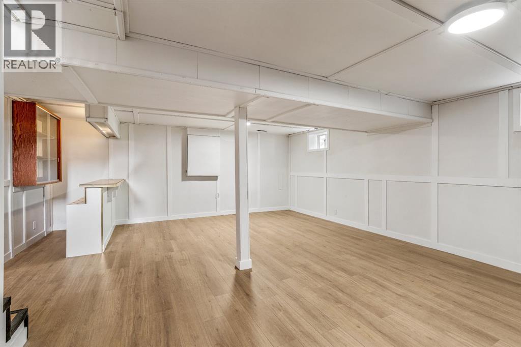 1238 8 Street N - 19