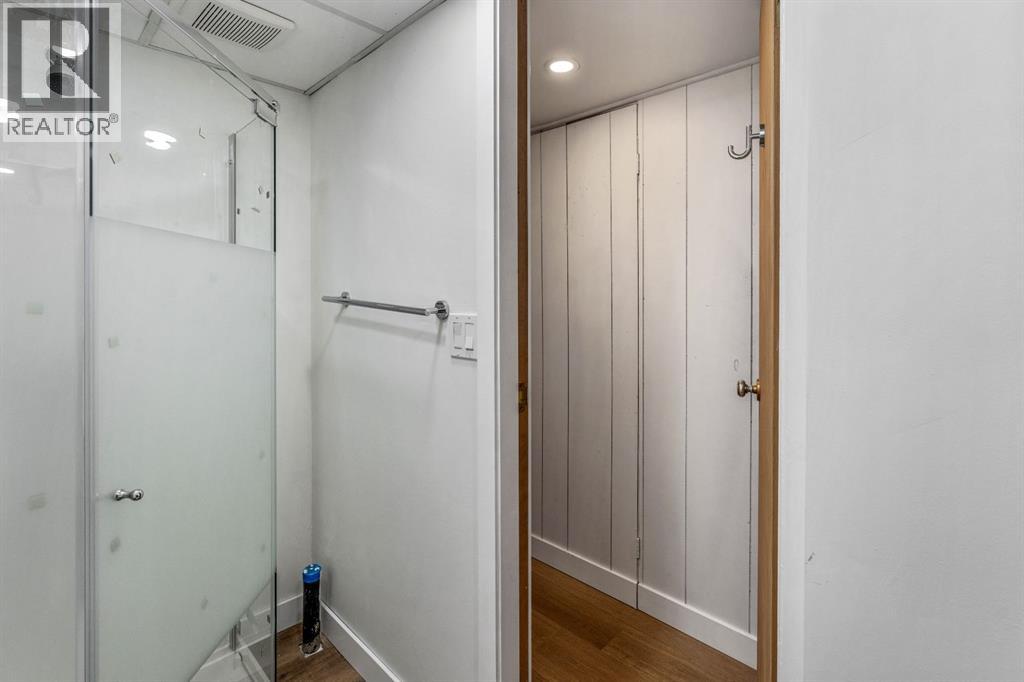 1238 8 Street N - 28