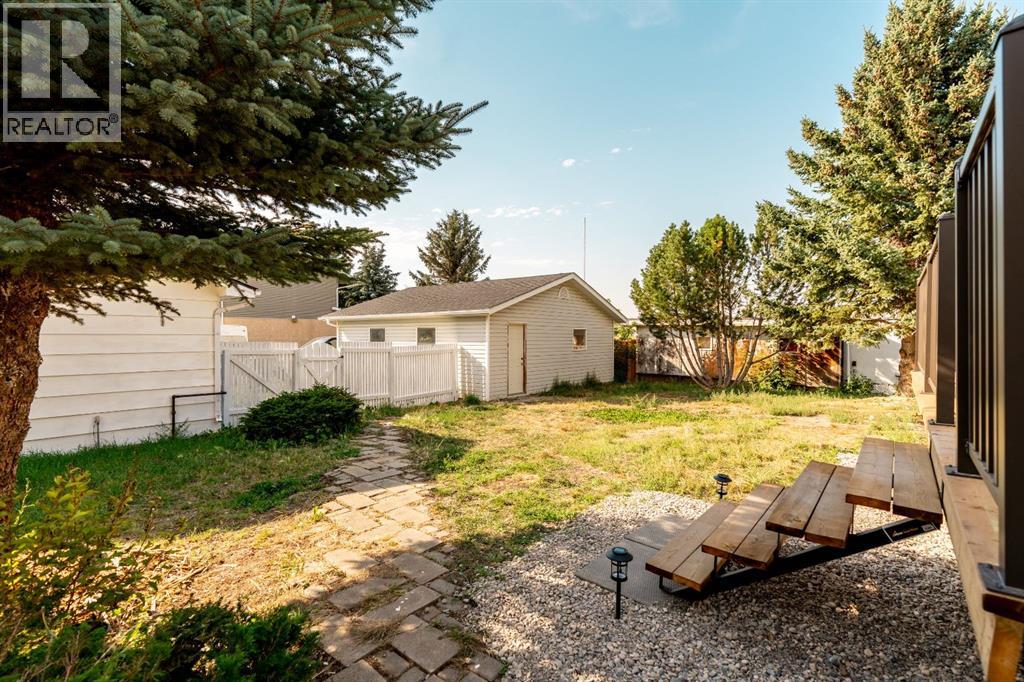 1238 8 Street N - Image 32