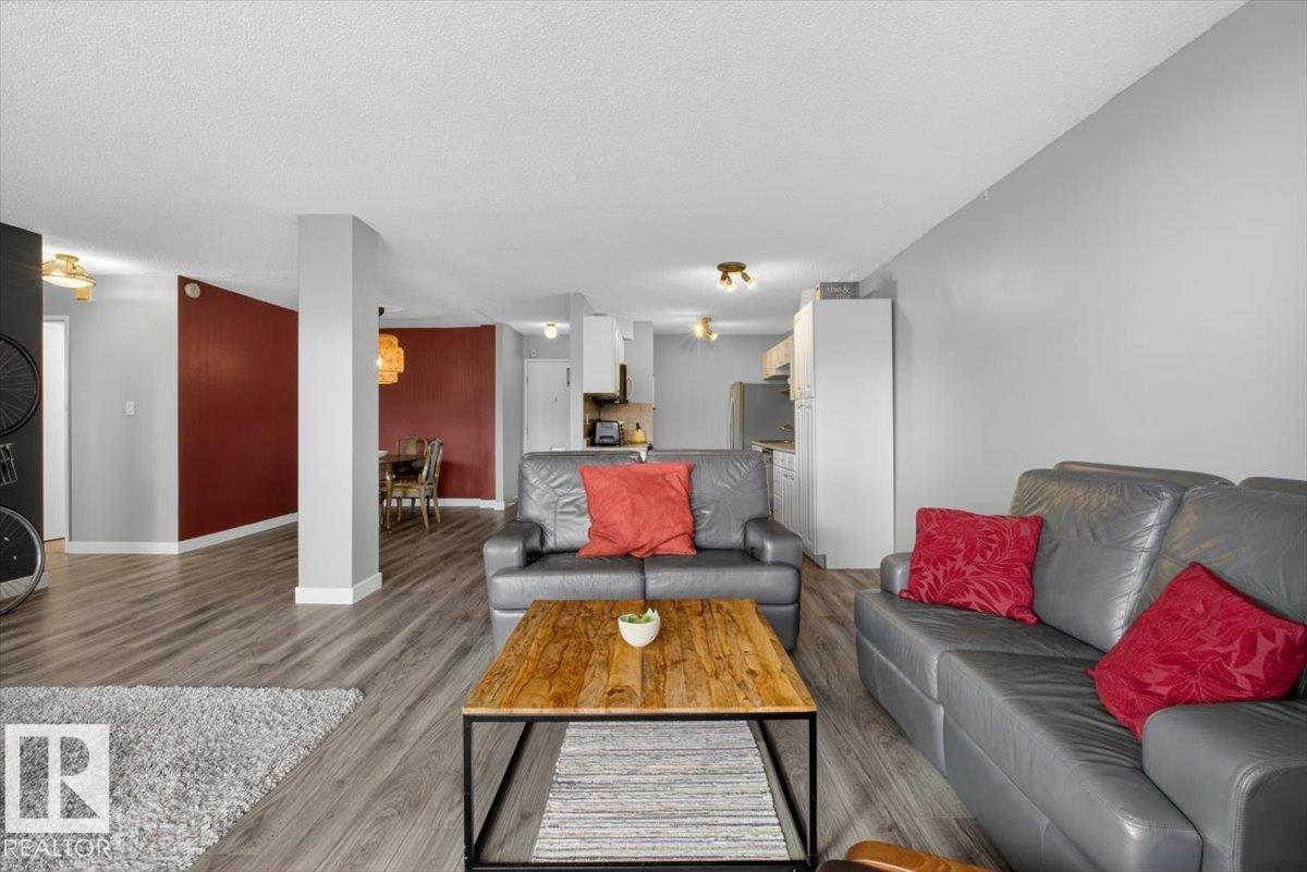 #405 10011 116 ST NW - 18