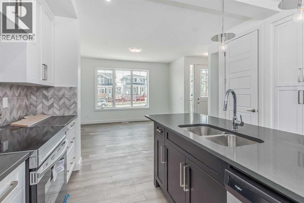 404 River Avenue, Cochrane