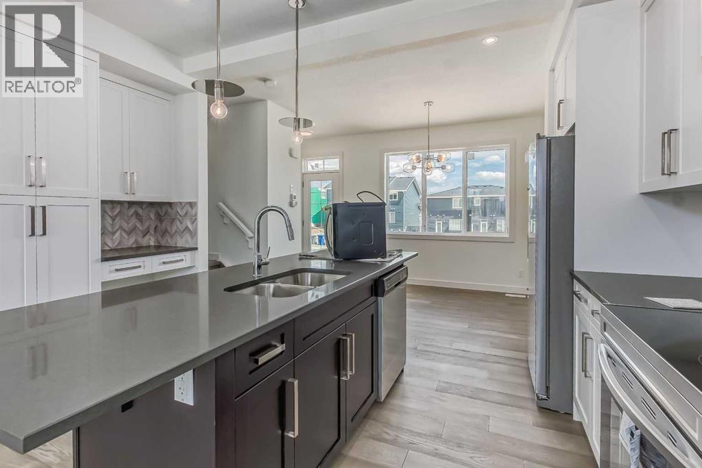 404 River Avenue, Cochrane