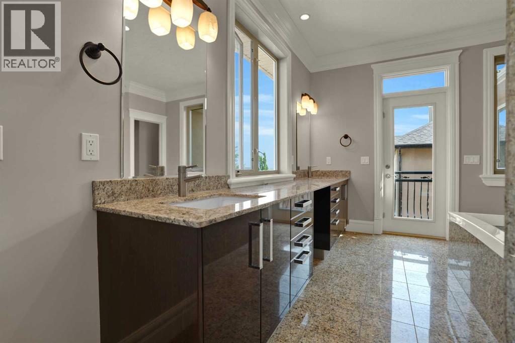 14 Coulee View SW - 30