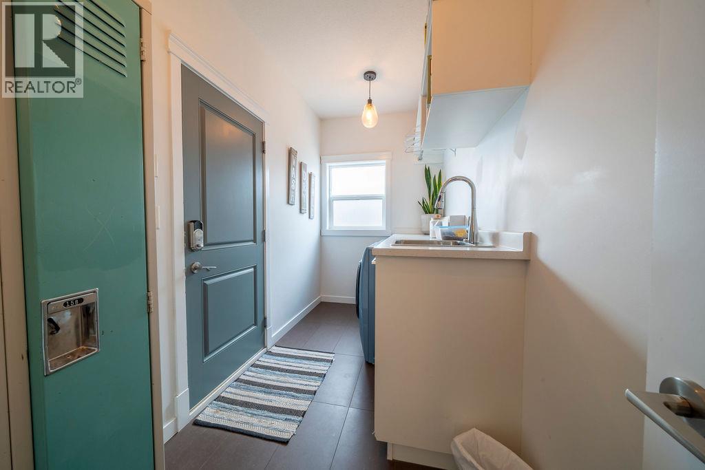 2266 LINFIELD Drive - Image 15