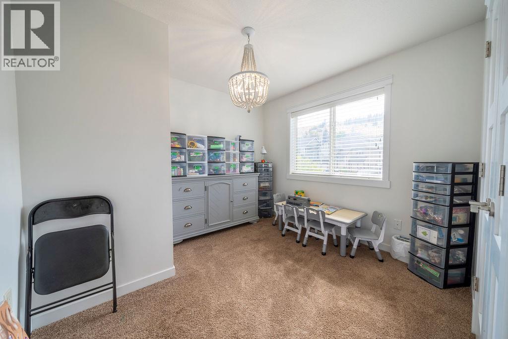 2266 LINFIELD Drive - Image 23