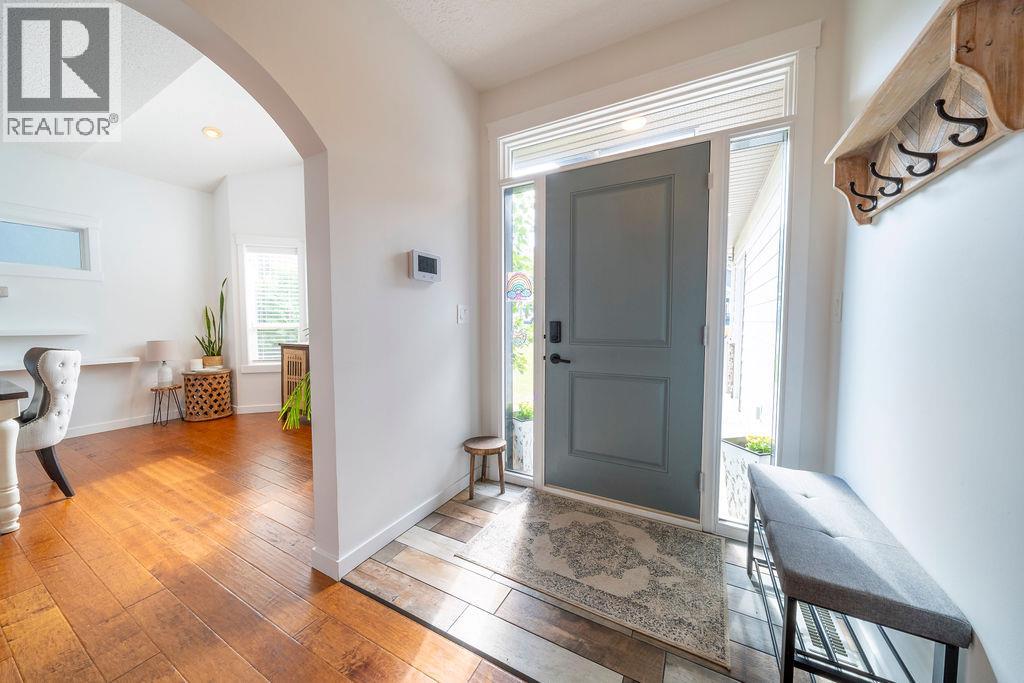 2266 LINFIELD Drive - 4