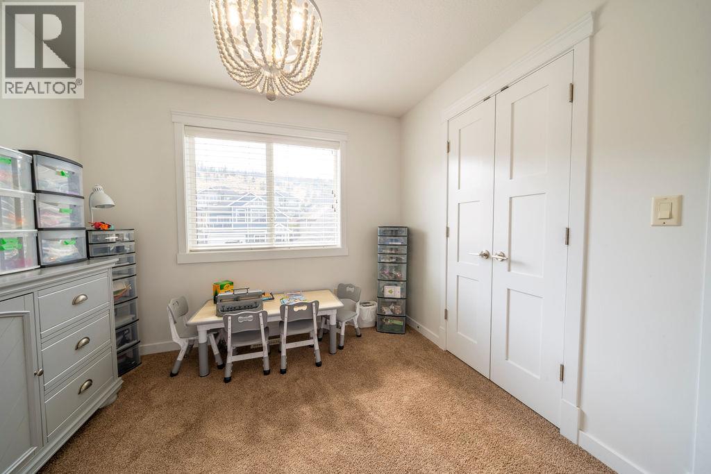 2266 LINFIELD Drive - 24