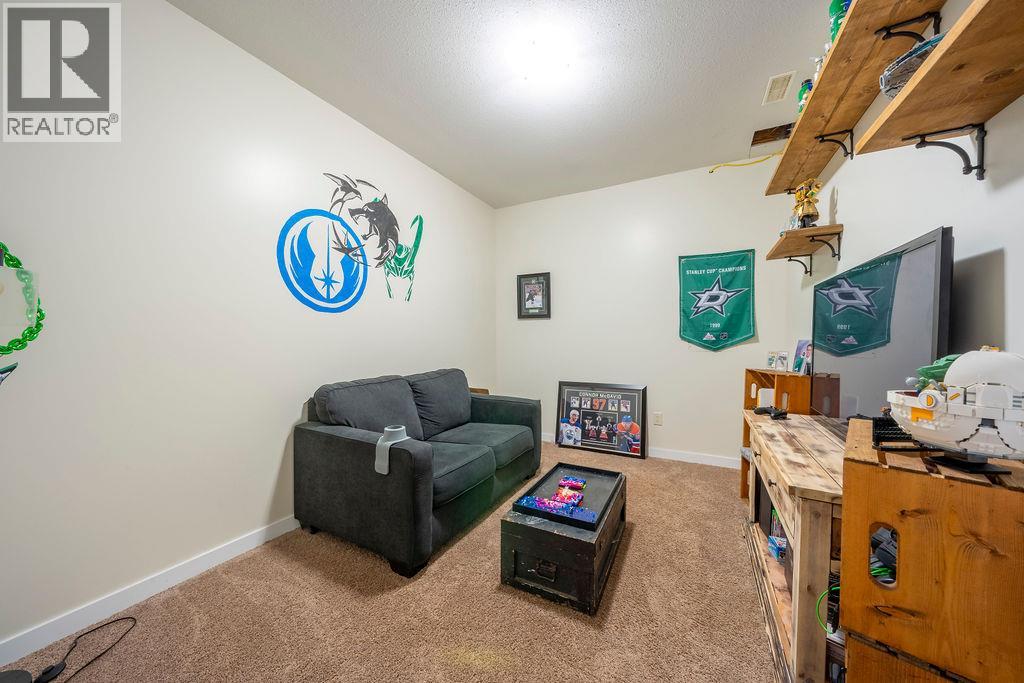 2266 LINFIELD Drive - 30