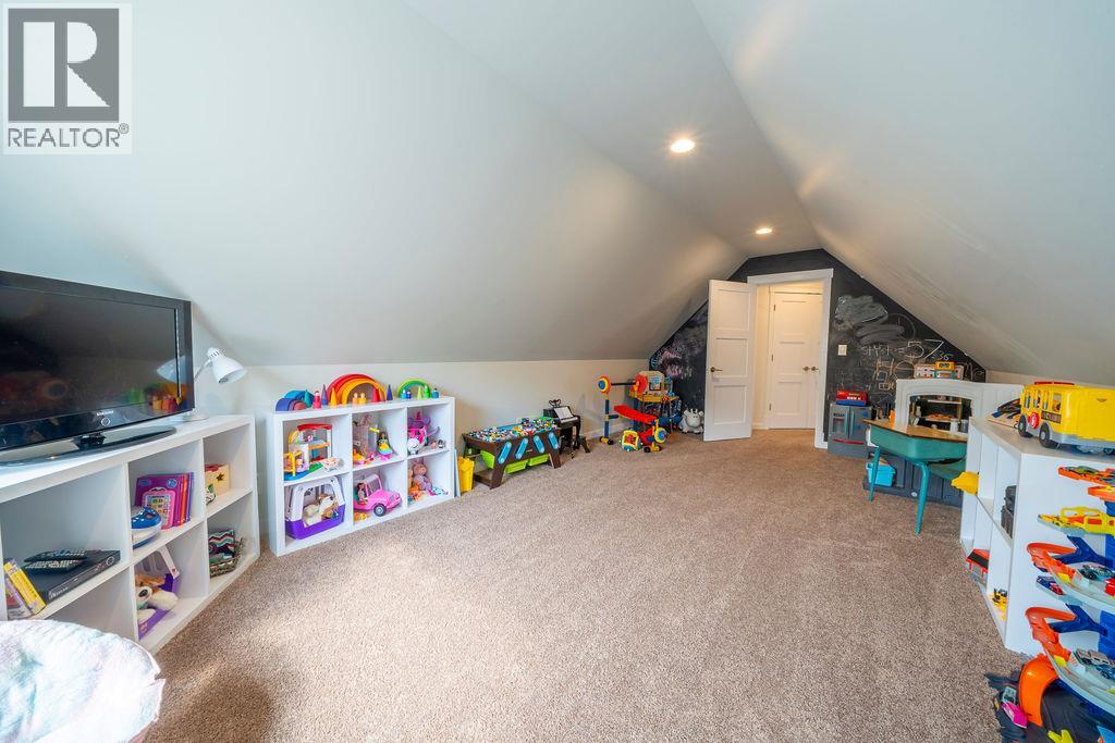 2266 LINFIELD Drive - Image 22