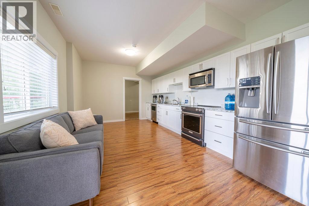 2266 LINFIELD Drive - 36