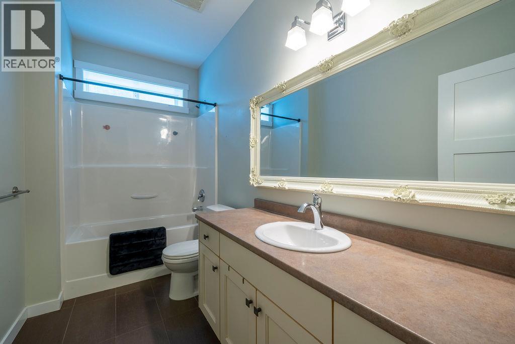 2266 LINFIELD Drive - 34
