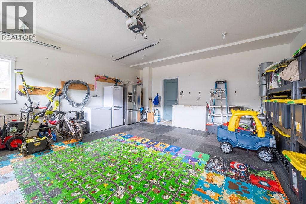 2266 LINFIELD Drive - 41
