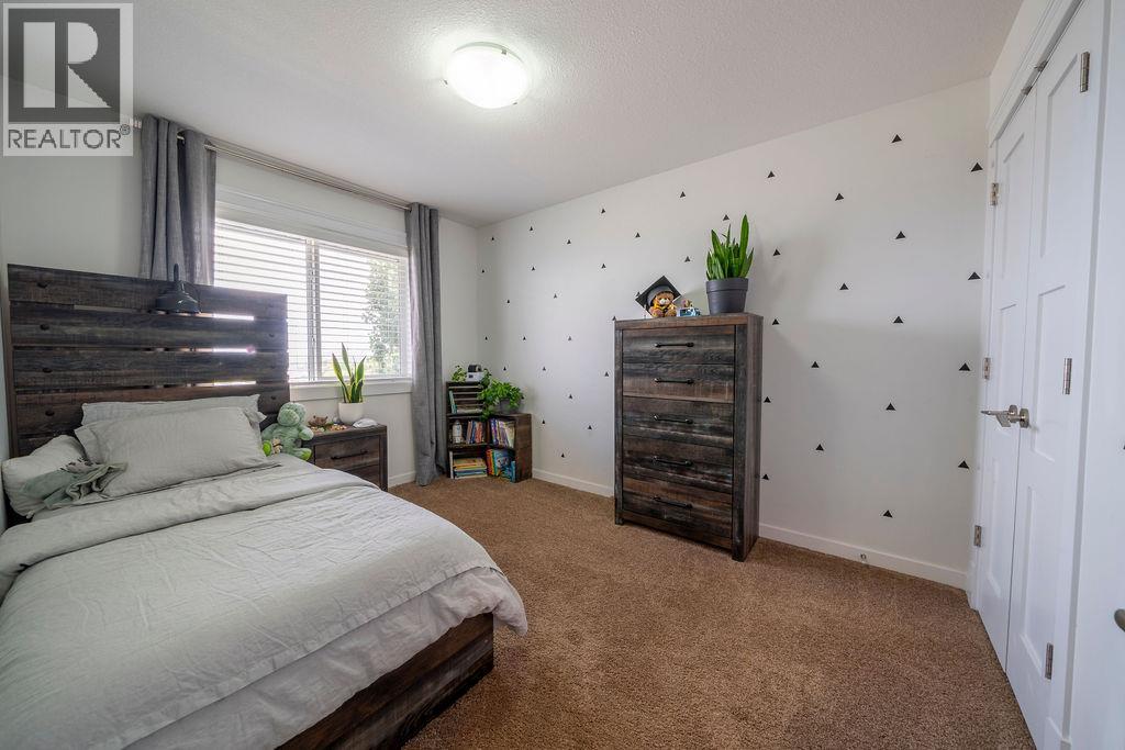2266 LINFIELD Drive - 27