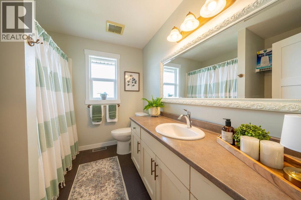 2266 LINFIELD Drive - 29