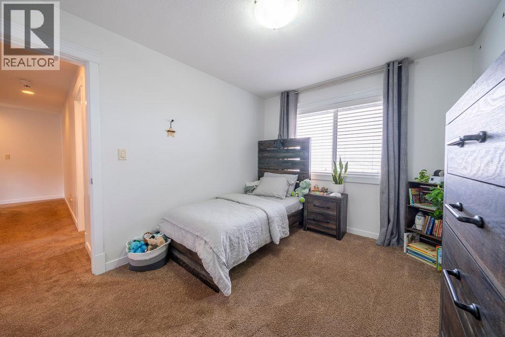 2266 LINFIELD Drive - Image 28