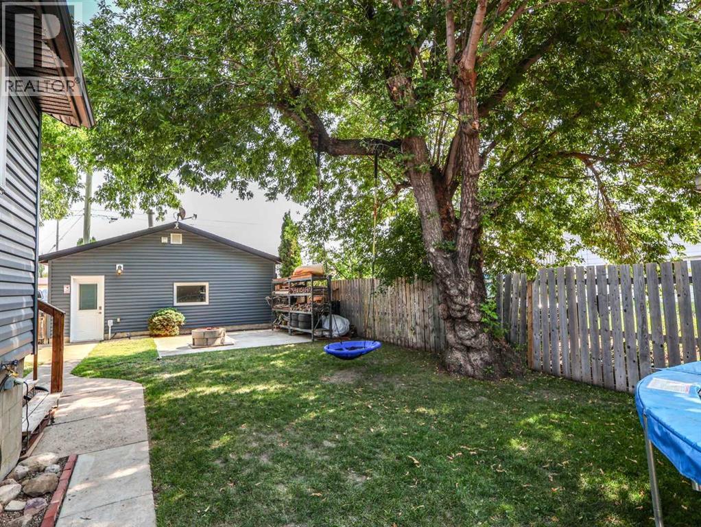 Listing photo – 5013 48 Street, Stettler