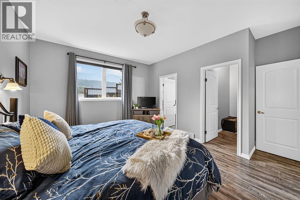 22606 10 Avenue - 23