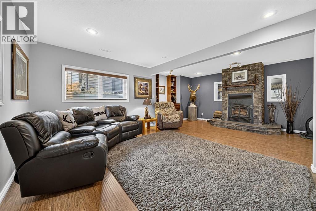 22606 10 Avenue - 34