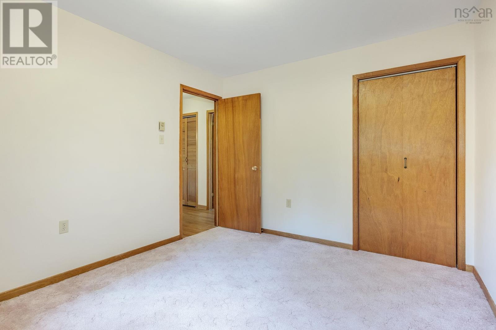15 Village Street - Image 28