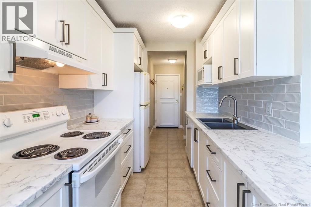 #909 310 Woodward - Image 6