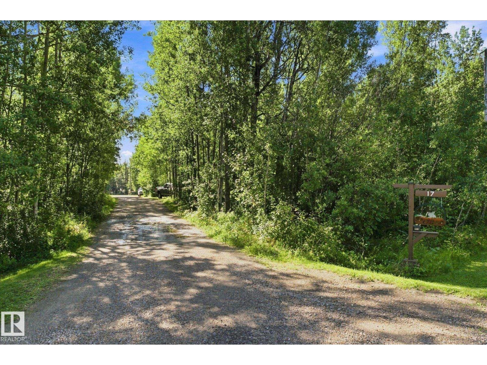 #17 54014 RGE ROAD 275 - 47