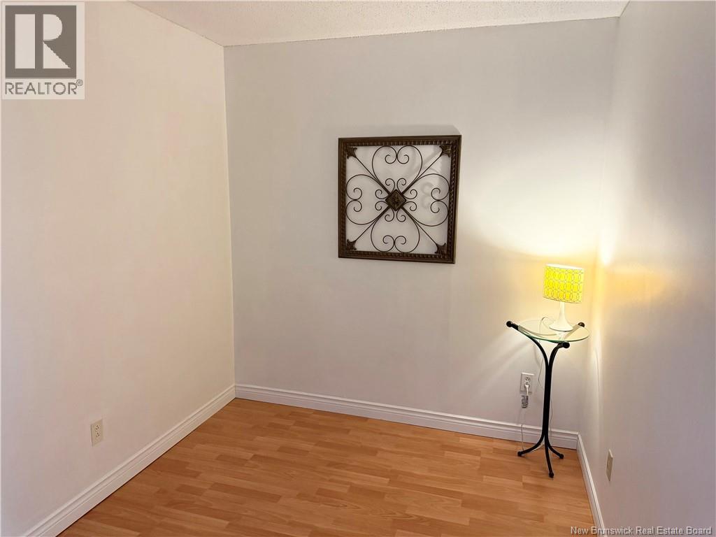 #909 310 Woodward - Image 21