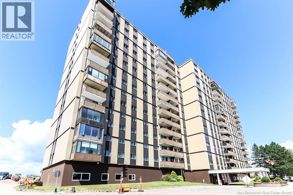 #909 310 Woodward - 41