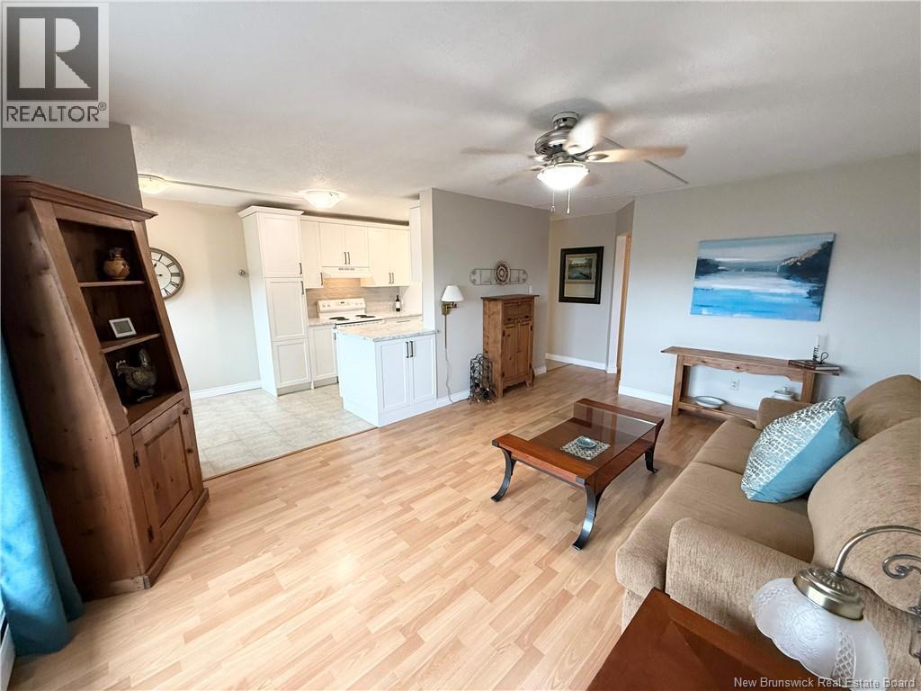 #909 310 Woodward - Image 18