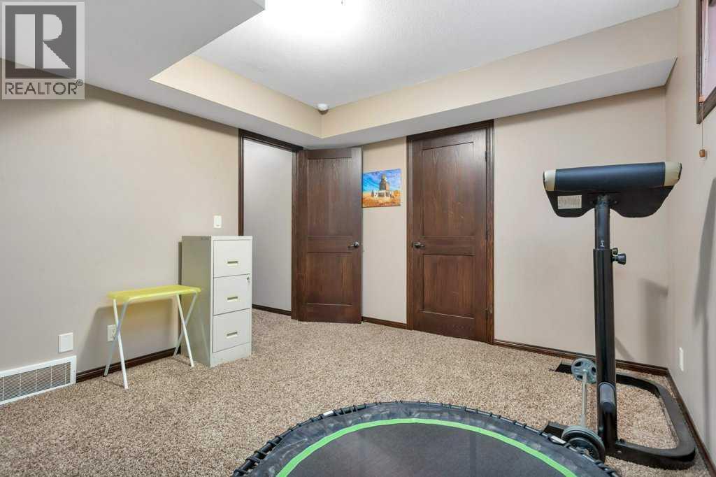 63 Carter Close - 34