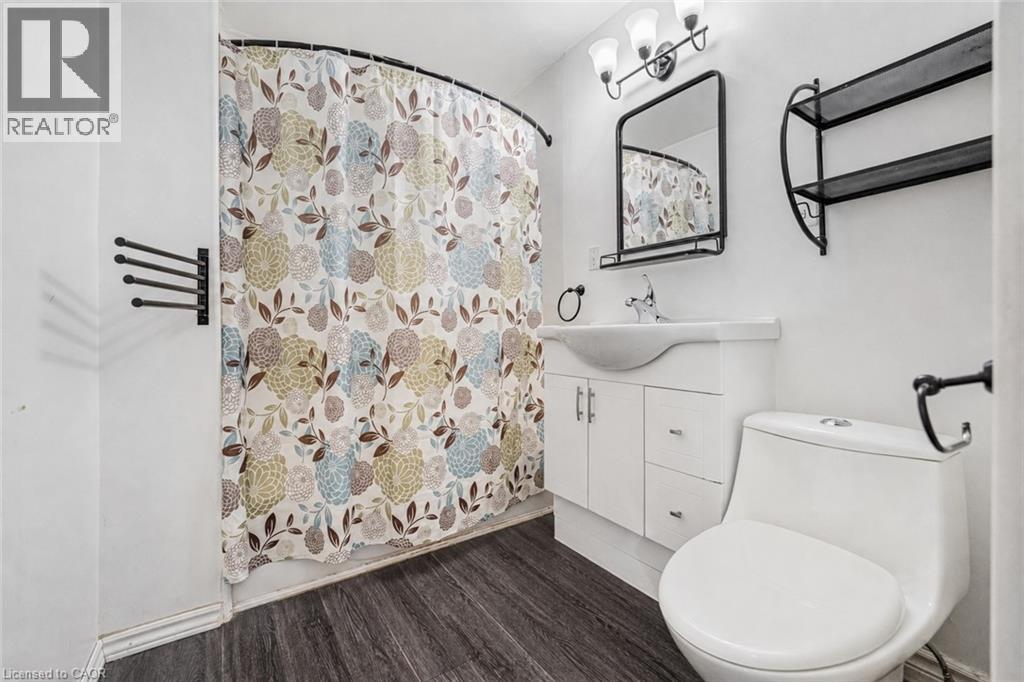 7465 EAST RIVER Road - Image 22