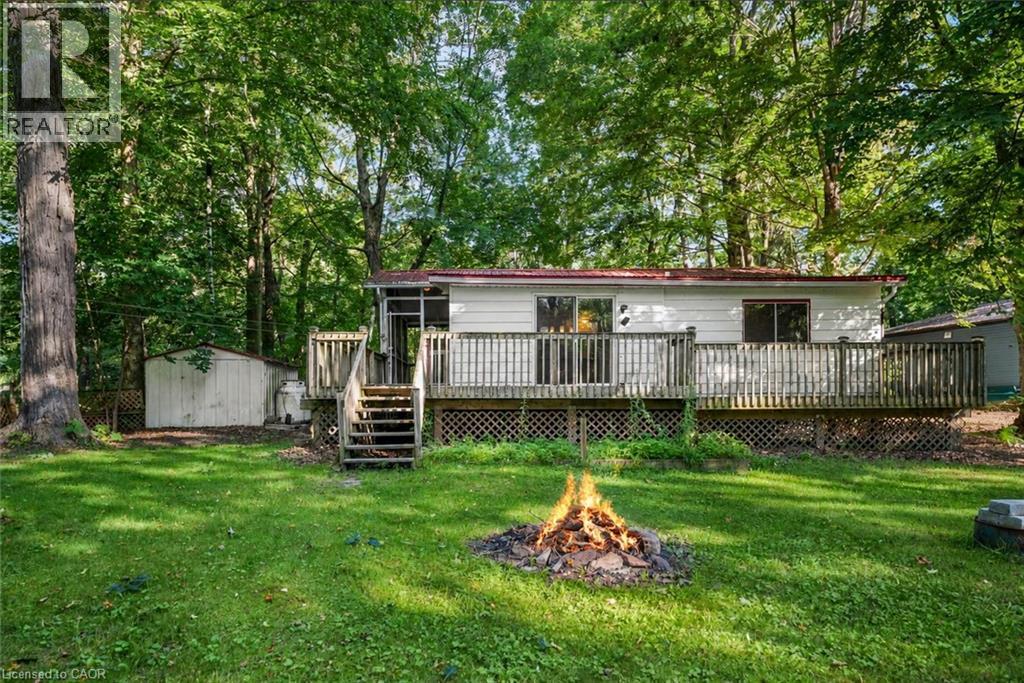 7465 EAST RIVER Road - Image 38