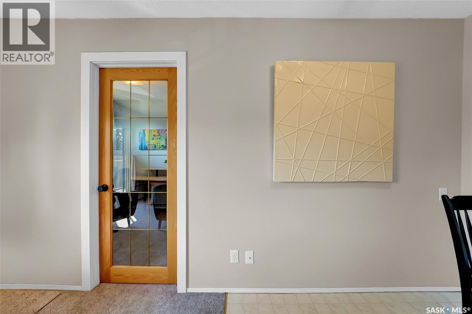 #310 215 Tait PLACE - Image 27